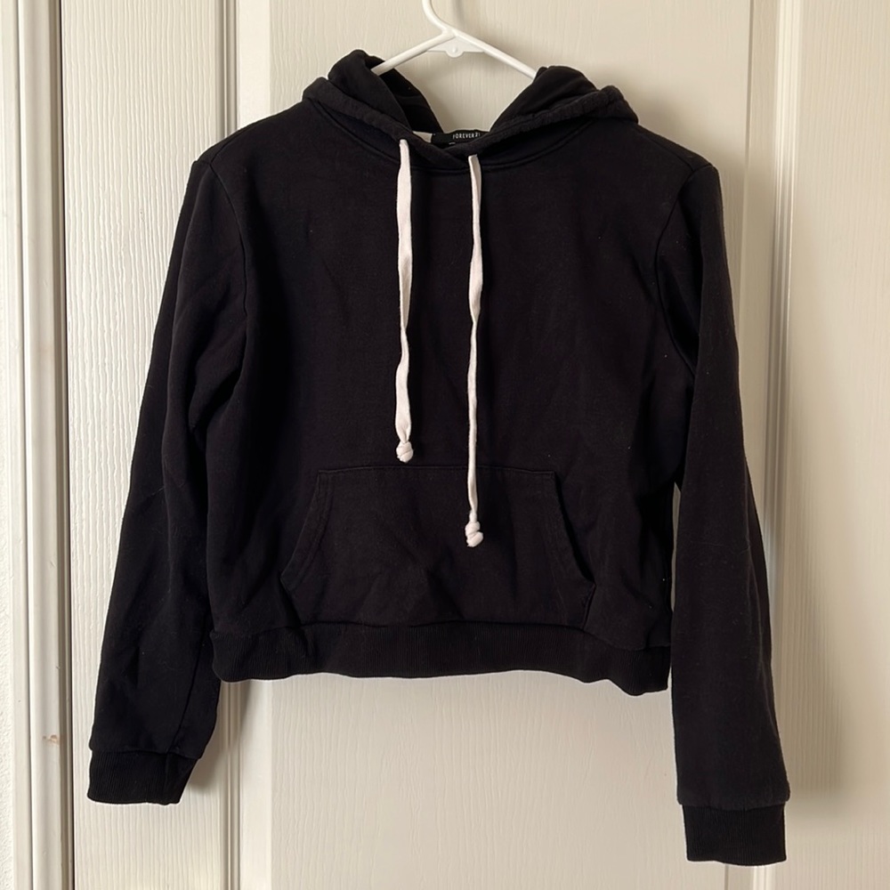 Black cropped hoodie